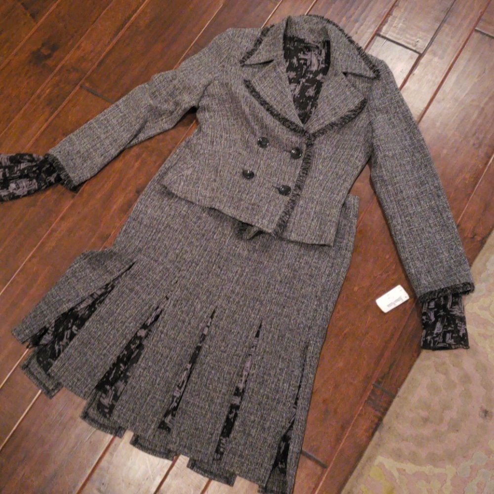 David Meister blazer and skirt set - Picture 1 of 4